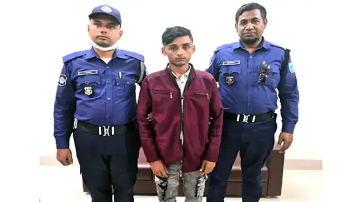ভু'য়া পাসপোর্ট বানানোর চেষ্টায় রোহি'ঙ্গা যুবক আট'ক