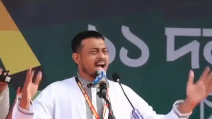 নতুন রাজনৈতিক আন্দোলনের ডাক দিলেন নাসীরুদ্দিন!