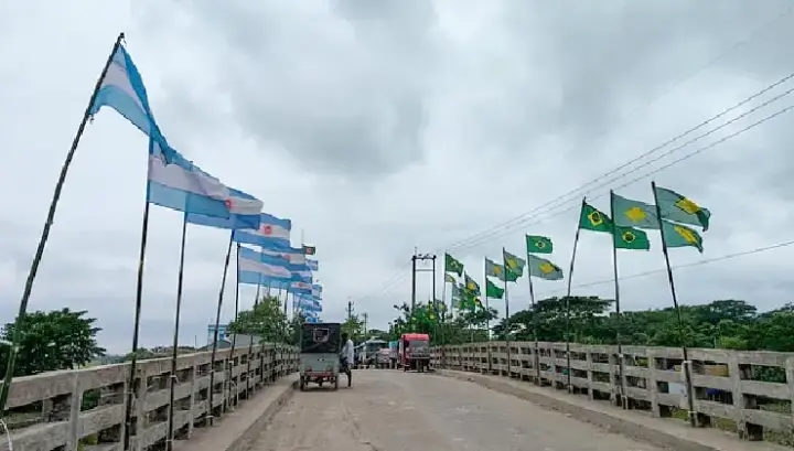 বিনোদন যখন বিভীষিকা: ফুটবল উন্মাদনায় স্বজন হারানোর হাহাকার